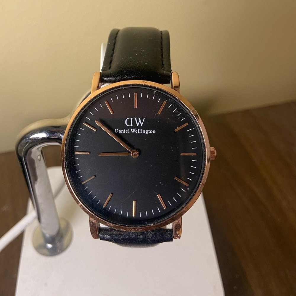 Daniel Wellington black leather & rose gold metal watch